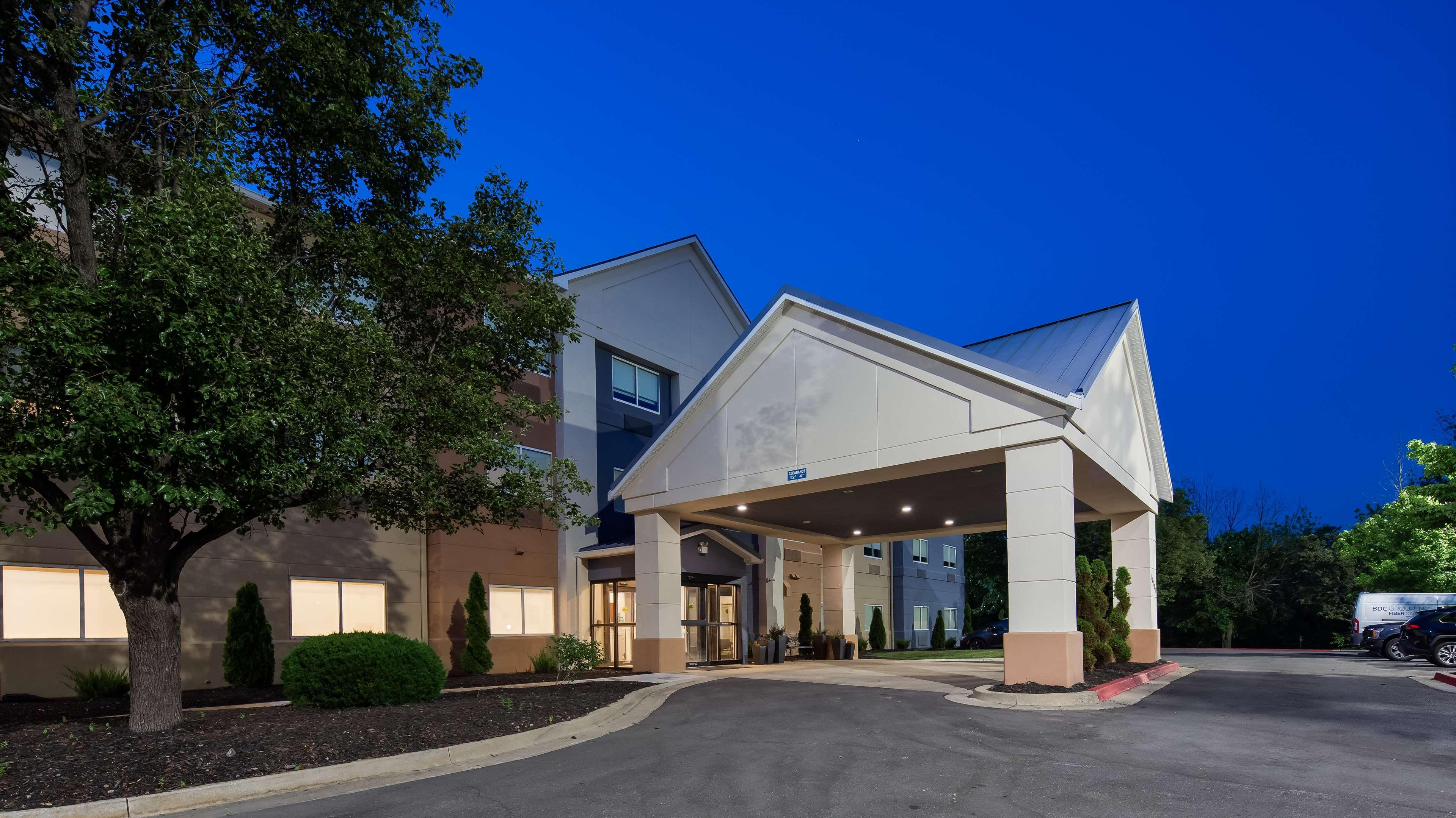 เบสต์ เวสเทิร์น อินดิเพนเดนซ์ แคนซัส ซิตี้ Hotel อินดีเพนเดนซ์ ภายนอก รูปภาพ